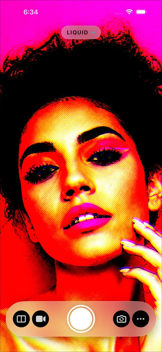 Liquid Lens Liquid effect on a portrait, in hot pink and gold